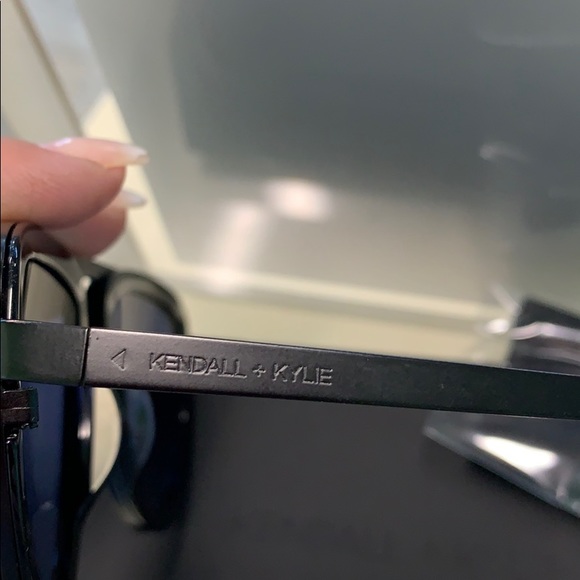 Authentic Kendall and Kylie Sunglasses - Picture 2 of 3